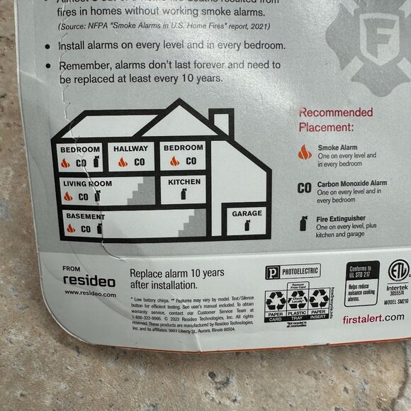 First Alert Smoke Detector Precision Detection White Slim SM210 New Sealed! - Picture 7 of 10